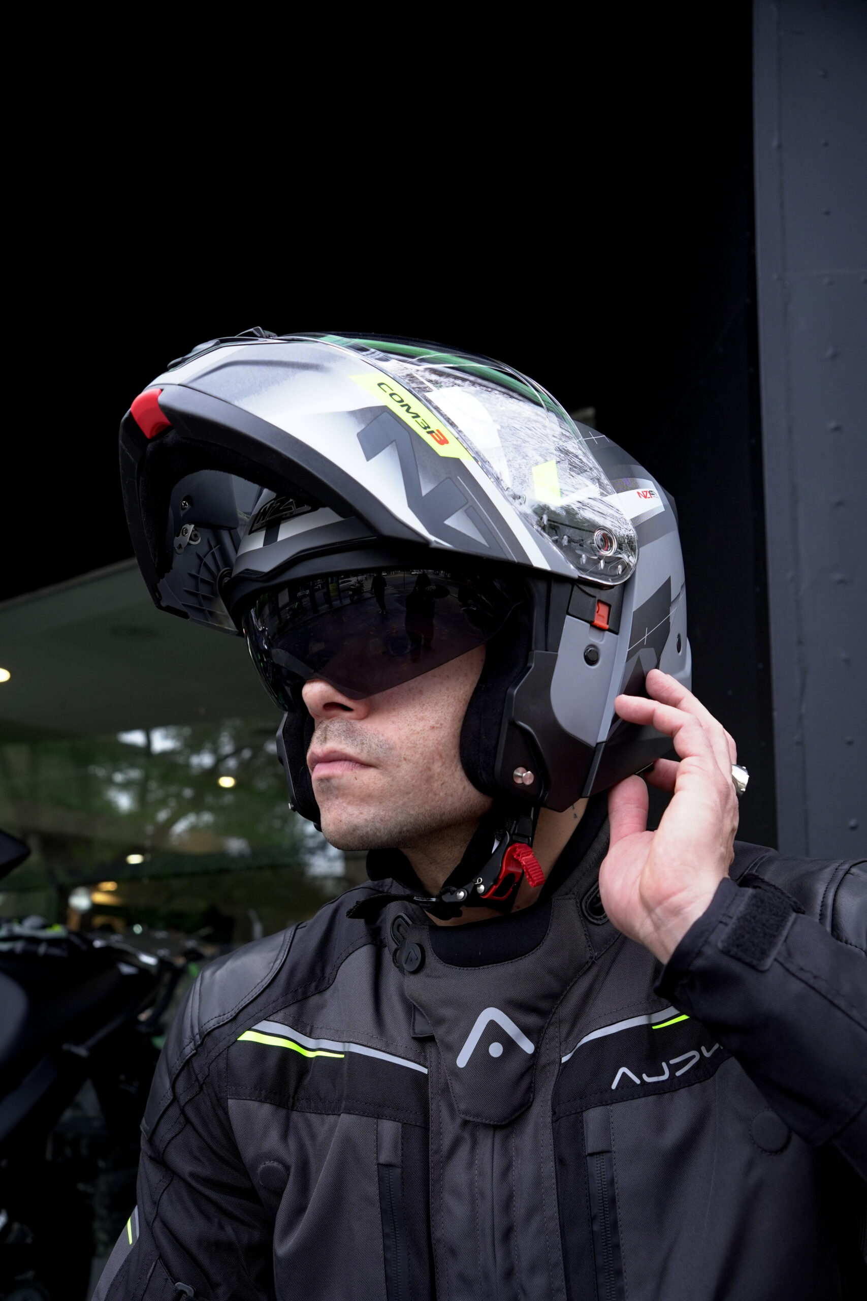 NZI Helmet 6